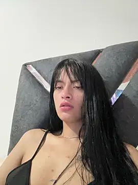 LiaCollings online show from May 13, 1:28 pm