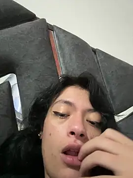 LiaCollings online show from May 15, 1:58 pm
