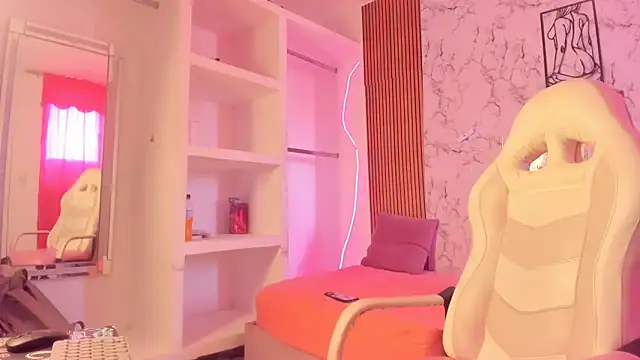 Valy hot online show from December 20, 2:54 pm