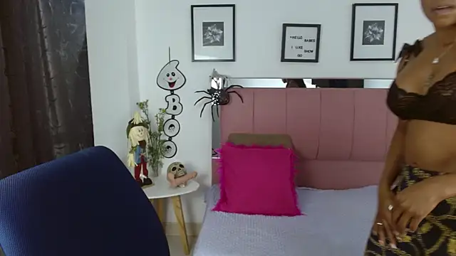 Lele F w online show from October 10, 8:14 pm