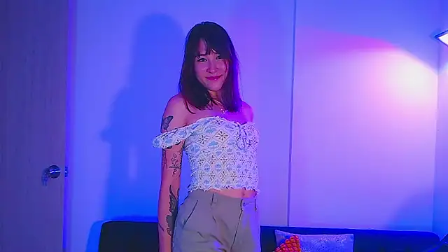 Yulienneg online show from February 21, 2:45 am