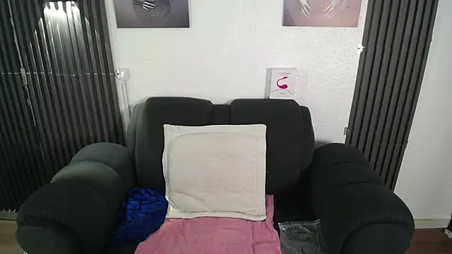 Mia garcia28 online show from November 20, 8:21 pm