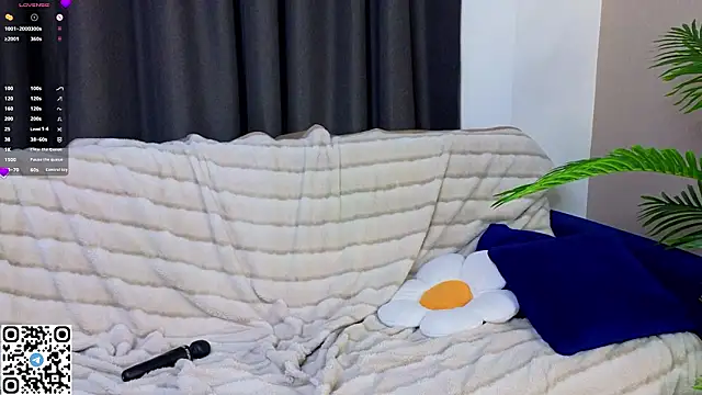 DebiHenks online show from March 14, 6:53 pm