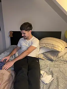 los freaky online show from November 27, 3:37 pm