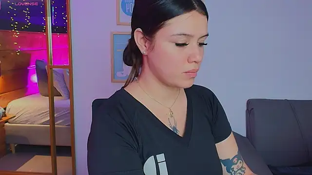 hanna kimura online show from January 7, 7:39 pm