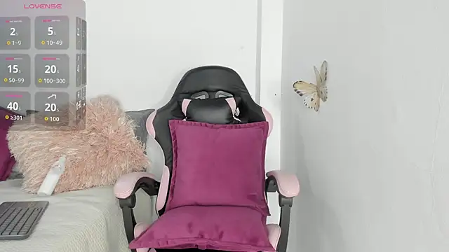 mari-ross online show from March 28, 2:11 am