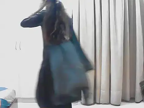 elize   online show from November 24, 9:11 am