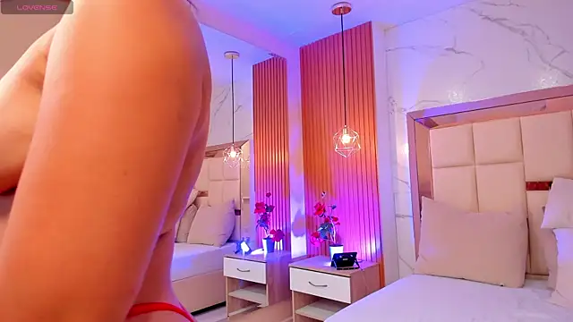 julieta rosee online show from May 16, 12:02 am