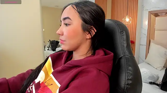 julieta rosee online show from December 1, 10:12 pm