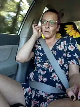 amymatthews92 online show from November 1, 7:40 pm