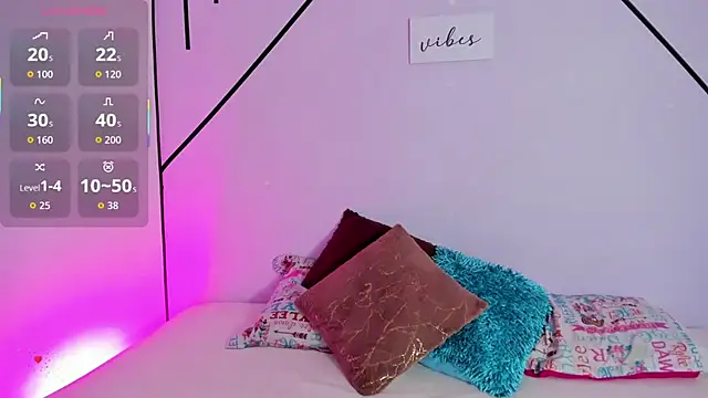 MiahCornell  online show from December 16, 7:42 pm