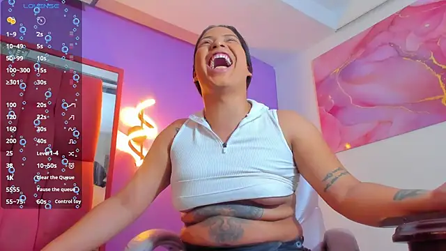 EllieTrinket  online show from March 31, 8:20 pm