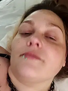 Jynxthefoxyfuck online show from September 13, 9:06 am