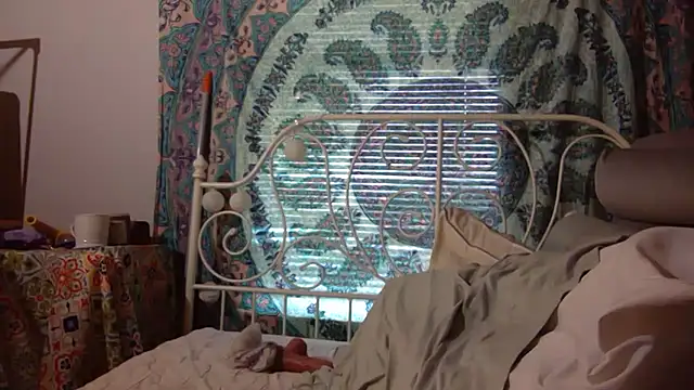 g0lden are0las89 online show from September 10, 11:27 pm