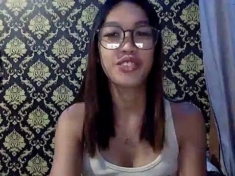 your wifey online show from October 3, 11:26 am