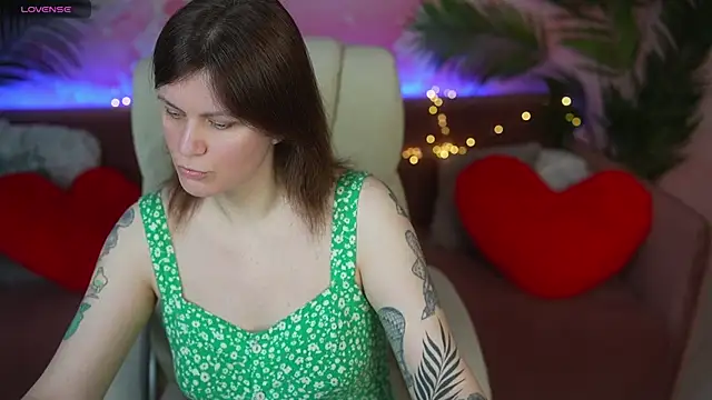 TinaMelt online show from May 23, 7:01 pm