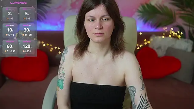 TinaMelt online show from May 17, 7:02 pm