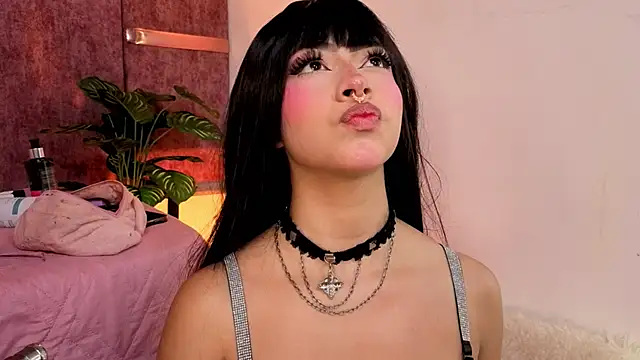 amberthangels online show from November 3, 2:10 pm