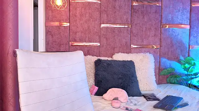 amberthangels online show from November 11, 11:51 am