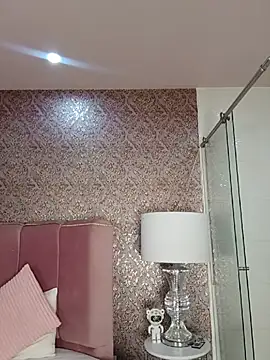 amber sparkle online show from May 21, 12:58 pm
