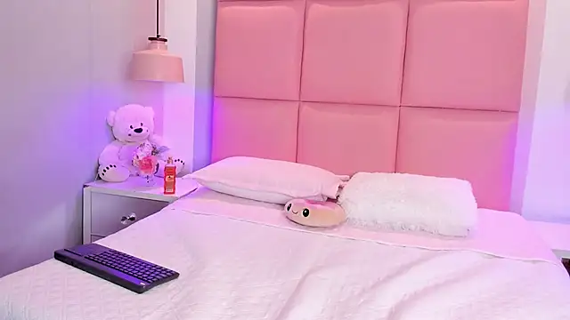 JulianaValencia online show from March 28, 1:38 am