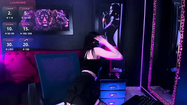 Nyx Moon online show from July 21, 9:37 pm