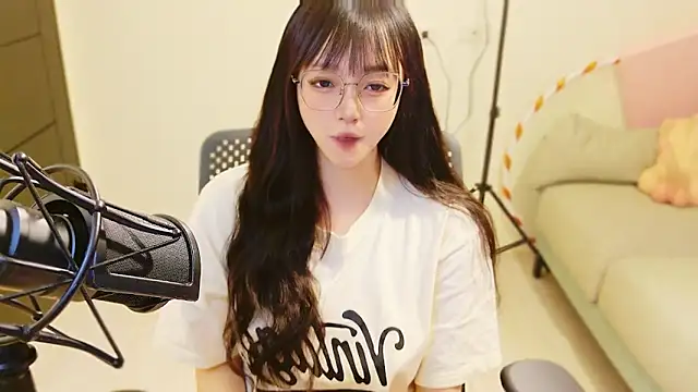 Yucheng  520 online show from May 17, 4:44 am
