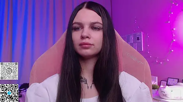 Michela Fruet online show from May 12, 1:03 am