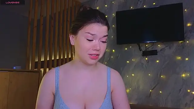 miss bubbles  online show from May 16, 12:15 pm