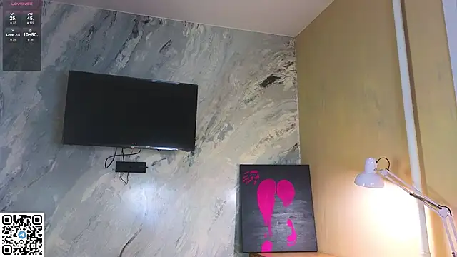 miss bubbles  online show from October 13, 12:35 am