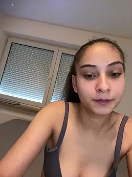 FemmeAffair online show from February 12, 2:30 pm