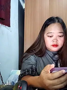 sweetbigtits19 online show from April 8, 12:29 pm