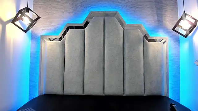 Zafiro claire online show from March 10, 6:45 pm