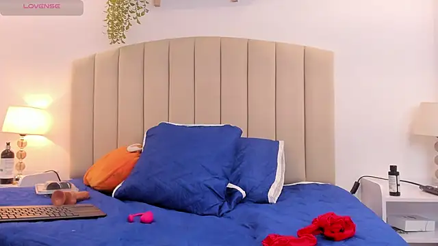 Rachel Donnelly online show from October 19, 4:36 am