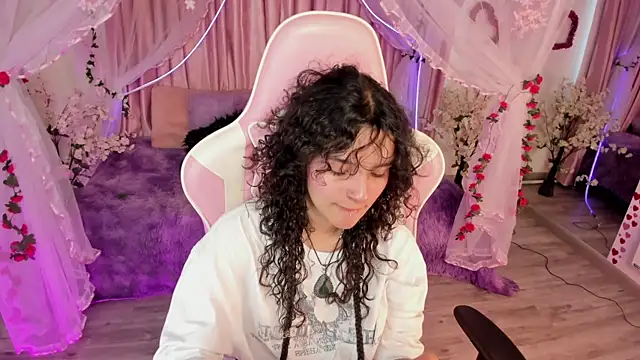 bunny curly online show from September 20, 7:56 pm