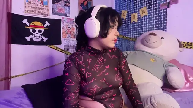 PixelKitty  online show from June 13, 3:37 am