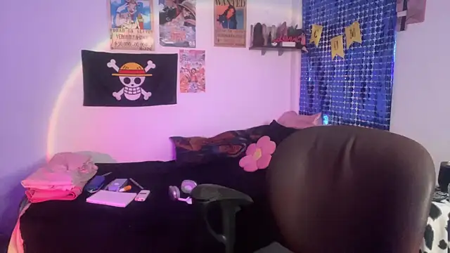 Snapshot of PixelKitty_ chatting on September 17, 8:18 pm PixelKitty online show from September 17, 8:18 pm