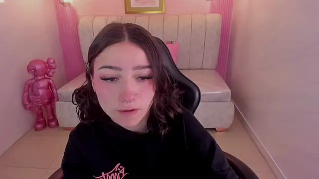 venuss09 s online show from January 13, 1:15 pm