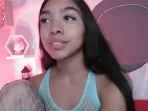 pocahontamoon online show from November 15, 1:34 pm