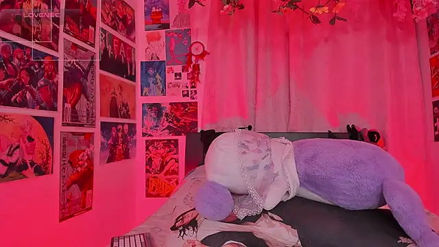 FluffyMelons online show from February 7, 11:08 pm