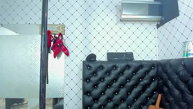 EMMA SANTANA online show from November 11, 7:44 pm