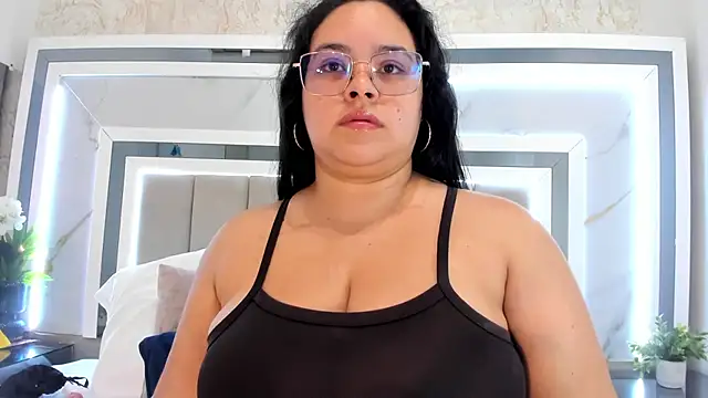 melodycharlotte online show from November 2, 8:45 pm