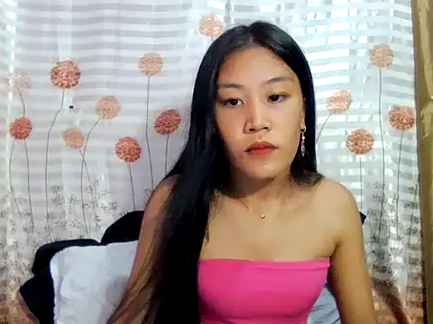 Snapshot of YourWildestDoll chatting on October 8, 4:33 pm YourWildestDoll online show from October 8, 4:33 pm