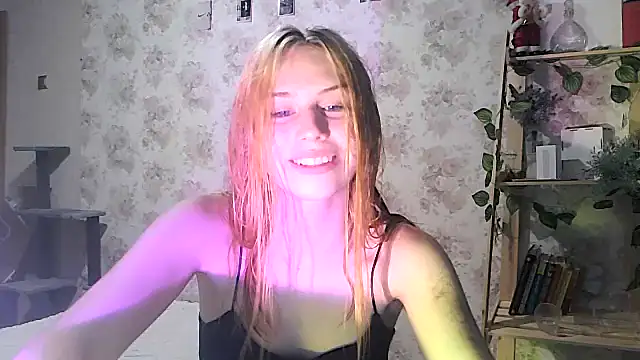 Snapshot of ClaireLaSweet chatting on September 25, 2:10 am ClaireLaSweet online show from September 25, 2:10 am