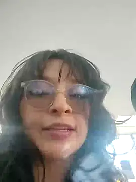 Snapshot of DavidAndClare chatting on September 23, 3:43 pm DavidAndClare online show from September 23, 3:43 pm