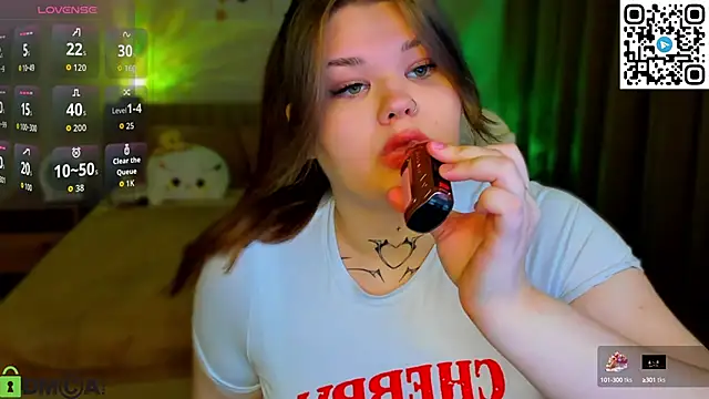 elle one online show from October 10, 3:33 am