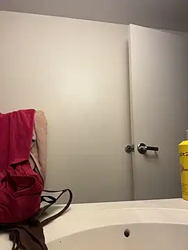 Tu GataLinda online show from December 1, 1:47 pm