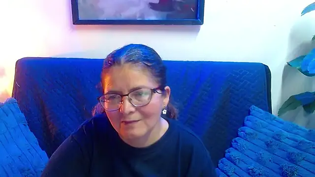 Linda banks  online show from May 8, 2:04 am