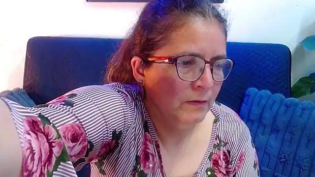 Linda banks  online show from May 21, 1:58 am