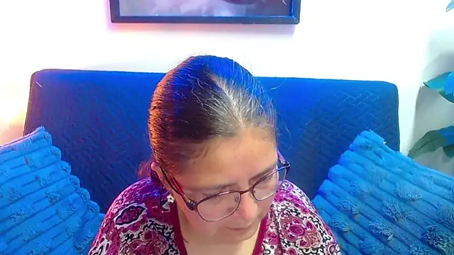 Linda banks  online show from May 13, 1:33 am